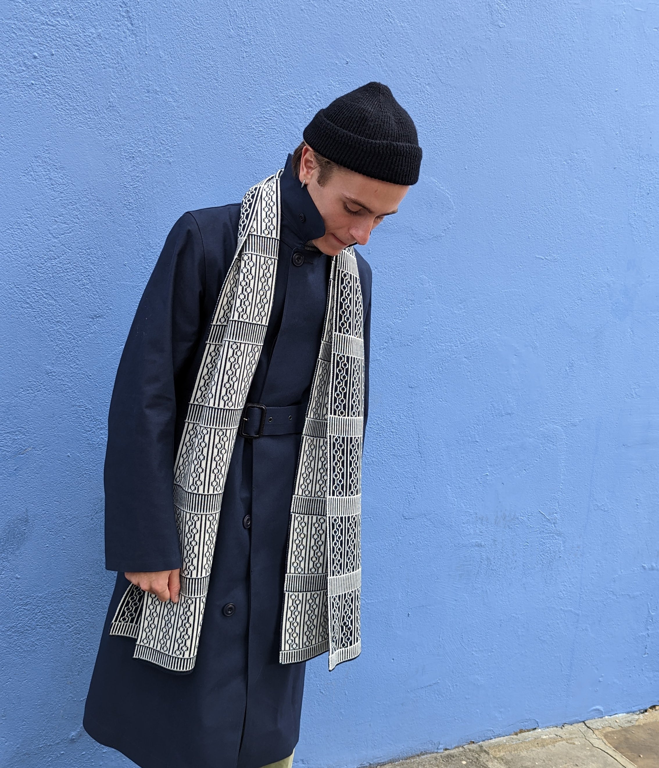 AVIEMORE SCARF -  CREAM & NAVY