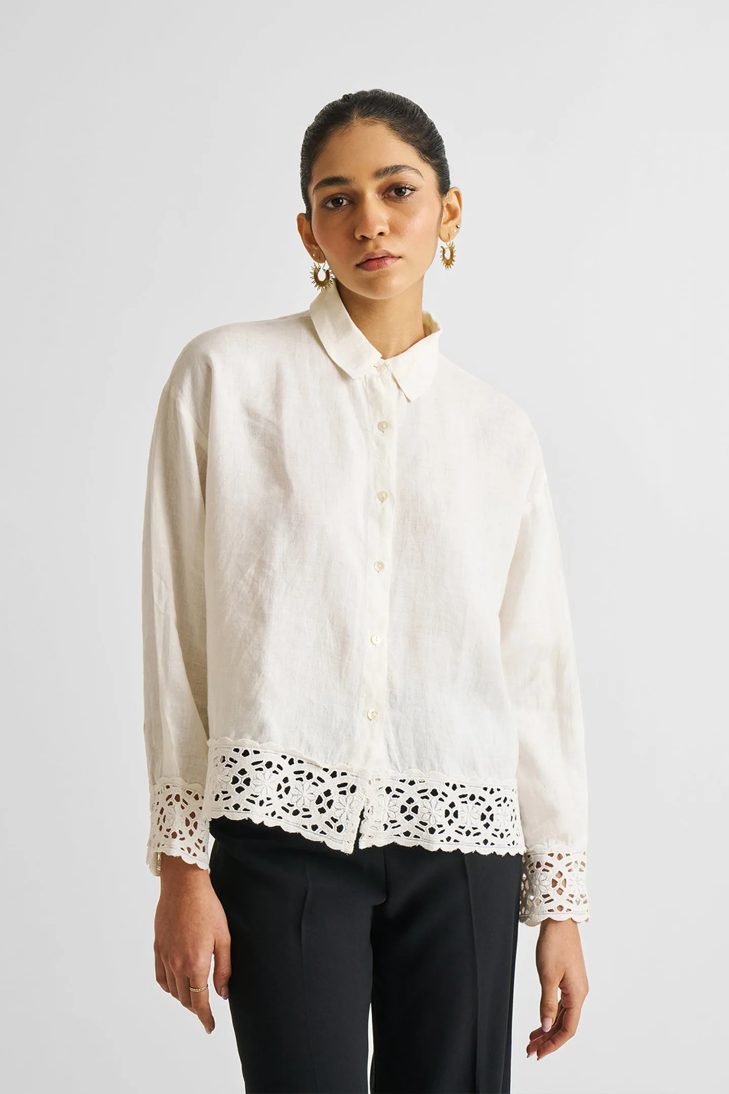 Reistor Button-down with Lace Shirt in Off-white