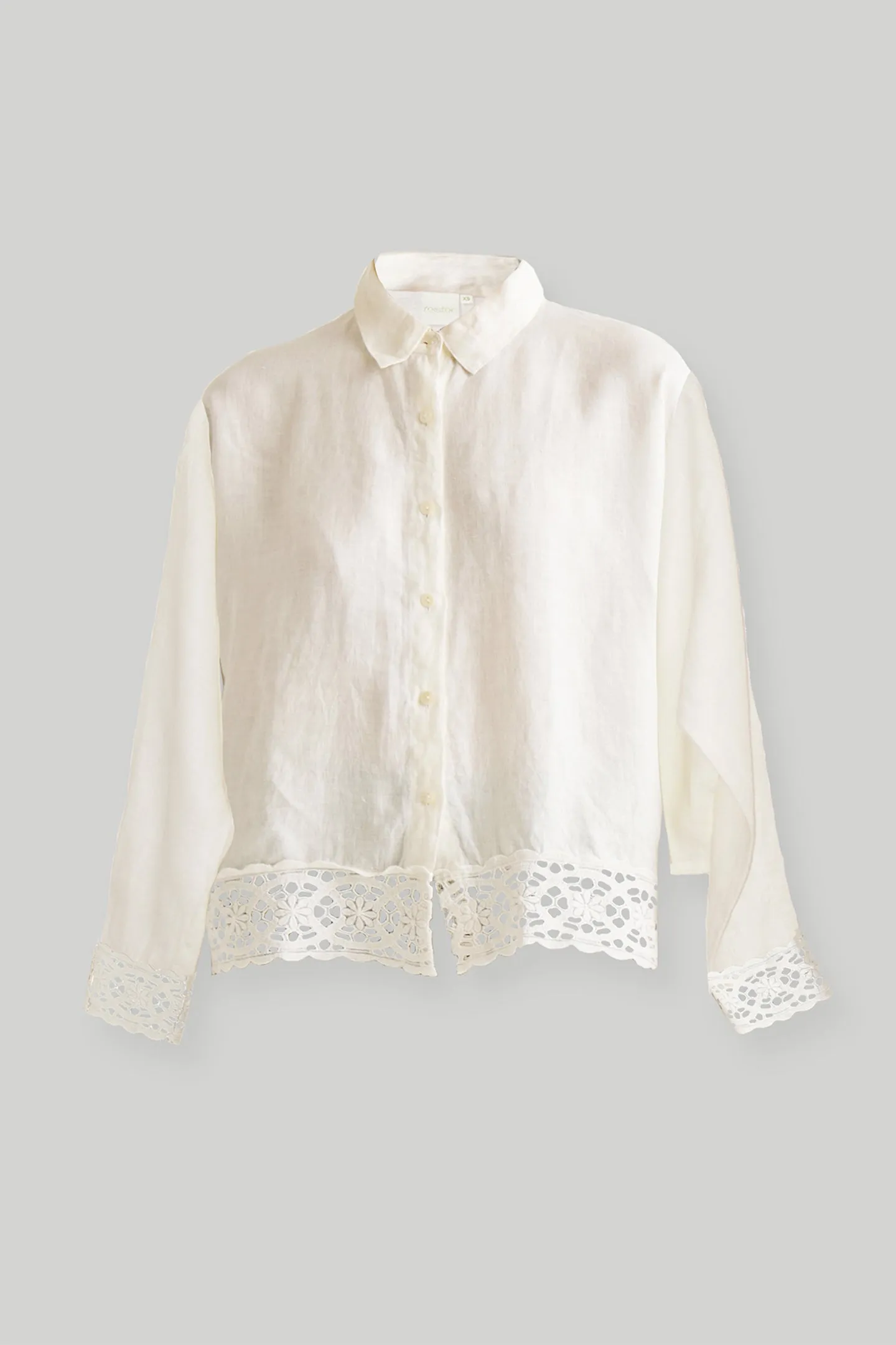 Reistor Button-down with Lace Shirt in Off-white