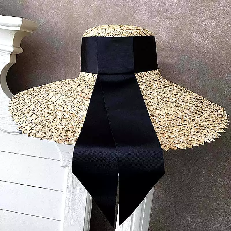 Straw Hat With Wide Sun Bream