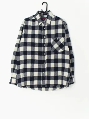 Vintage check flannel shirt in blue and white – Medium