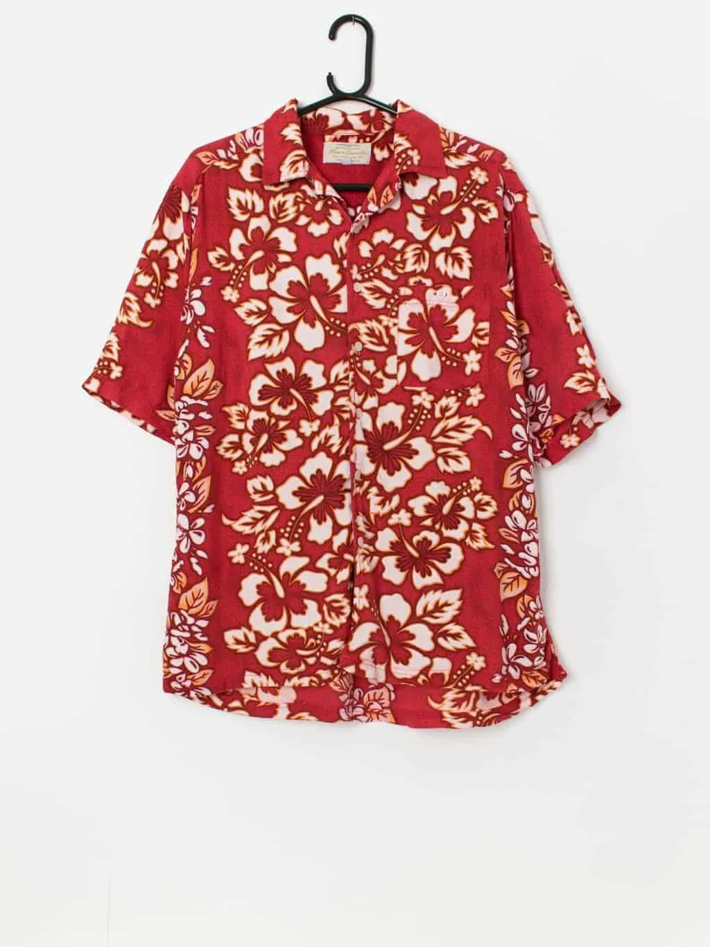 Vintage red Hawaiian shirt with white and orange floral pattern – Medium