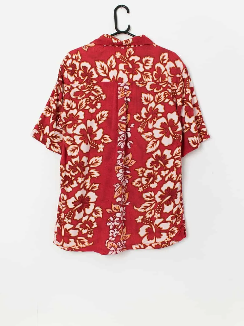 Vintage red Hawaiian shirt with white and orange floral pattern – Medium