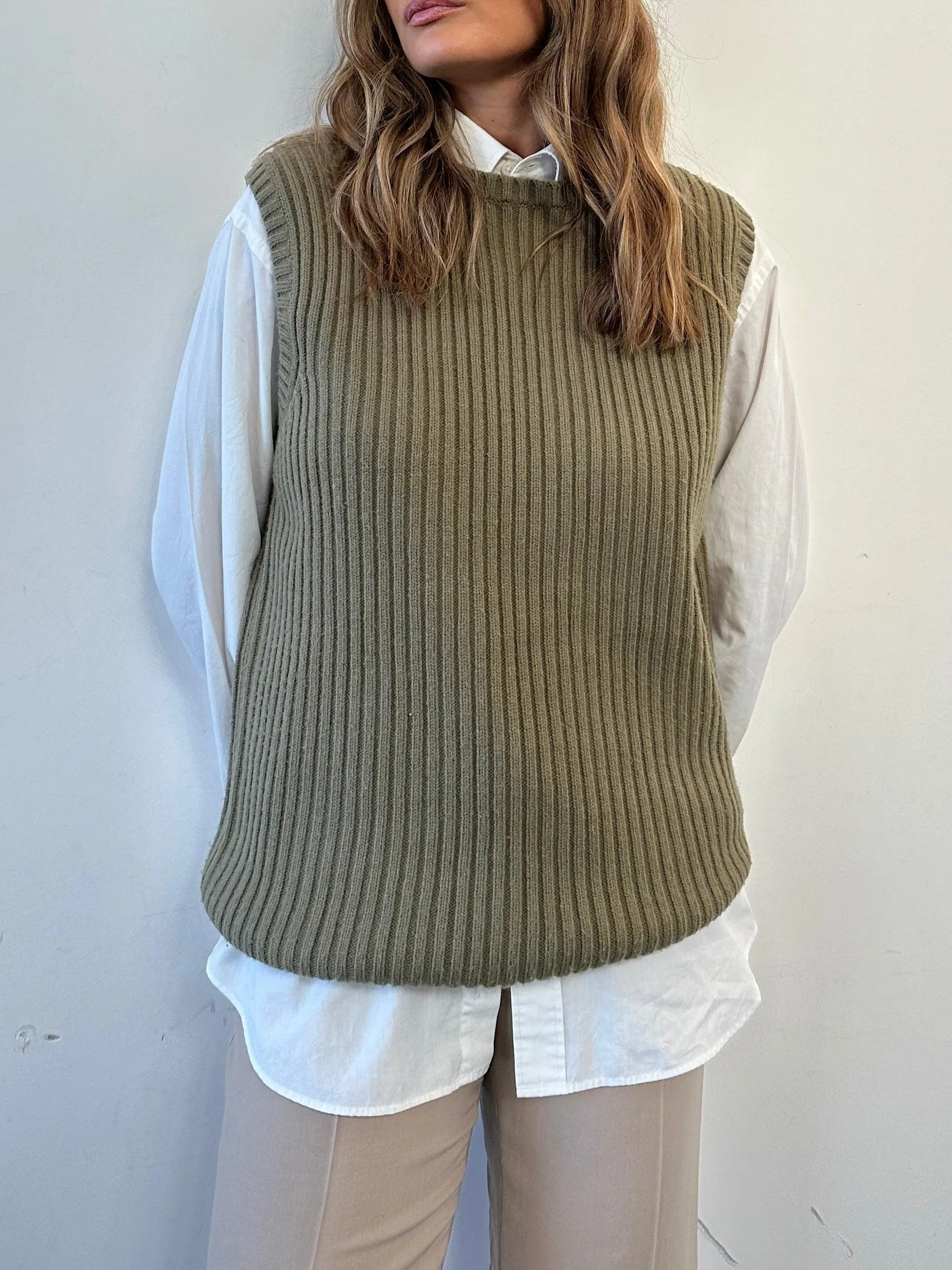 Vintage Ribbed Knit Sleeveless Vest Jumper - L